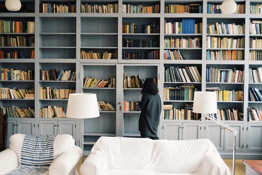 How to Write a Blog Post Using Curated Content